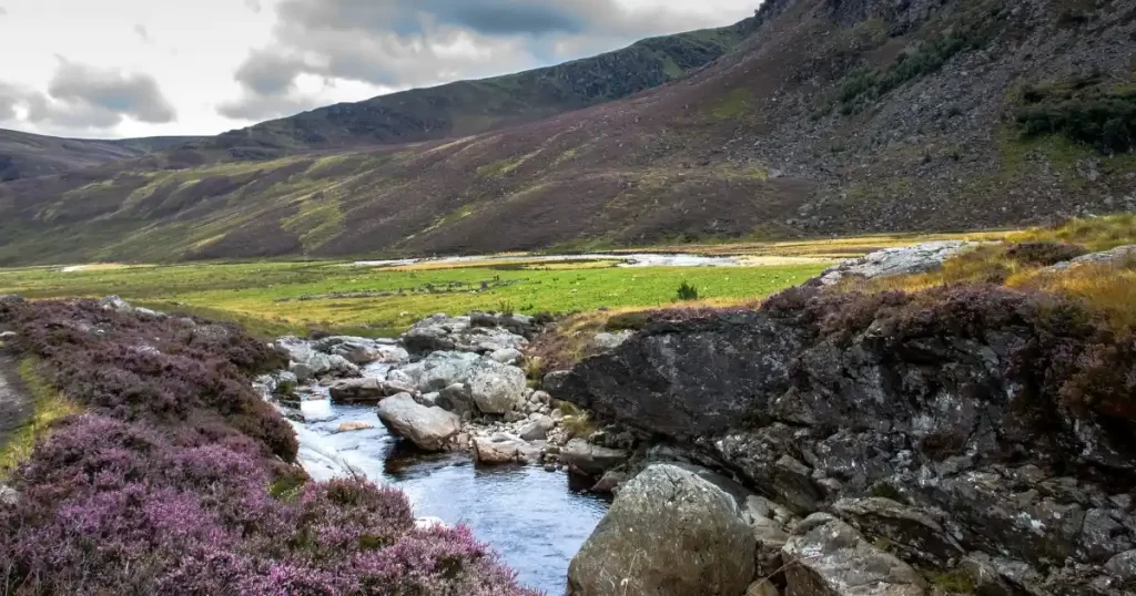 Turistika v Cairngorms – objevování skotských Highlands