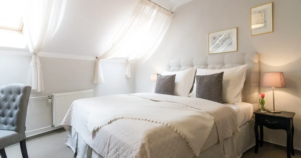 Boutique Hotel U Solné brány v Českých Budějovicích – stylové ubytování kousek od náměstí Přemysla Otakara II.