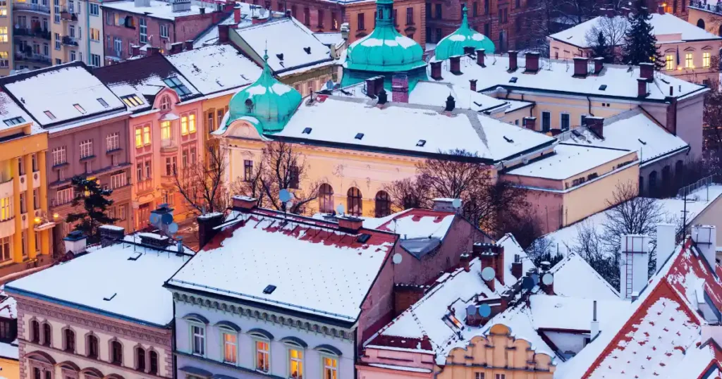 Rozsvícené město na soutoku láká na koncerty a adventní program.